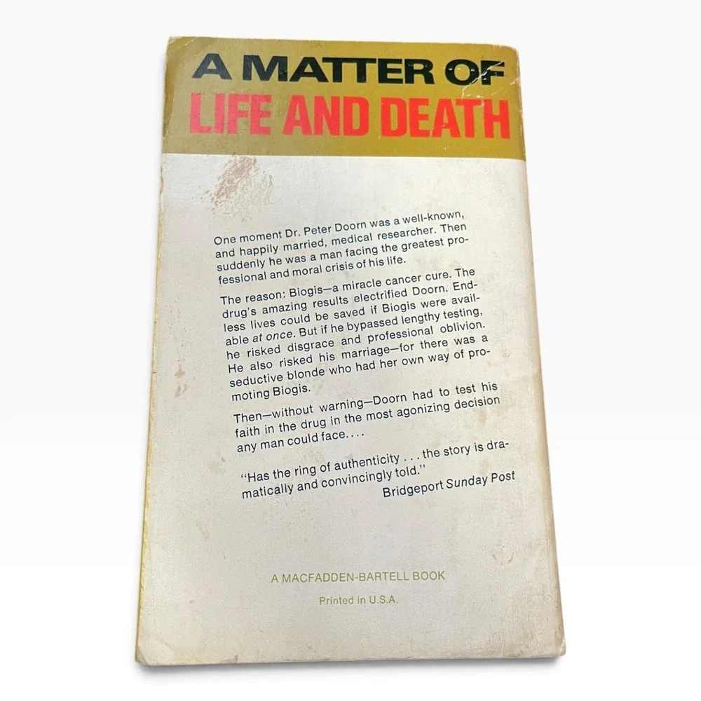 The Man with the Miracle Cure Walter Ross 1965 Macfadden-Bartell Vintage